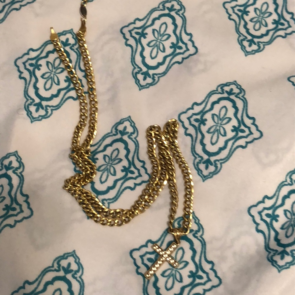 10 KT Gold Cross Necklace